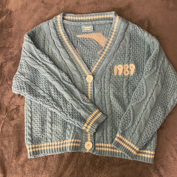 Taylor Swift Sweaters - Taylor Swift 1989 cardigan Excellent used condition